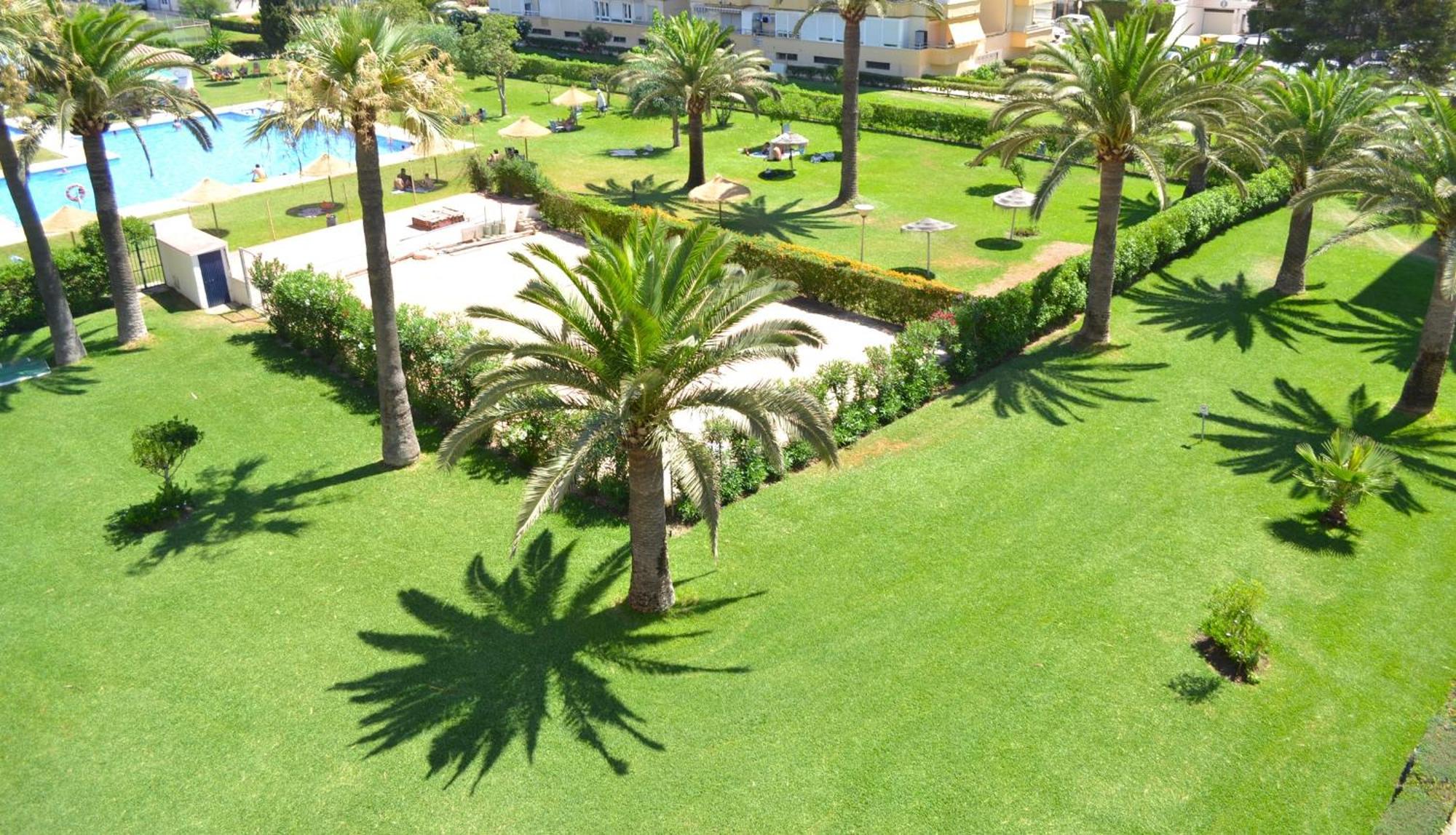 Spacious 1 Bedroom Apartment, Beach Front, Torrox Costa Exterior photo