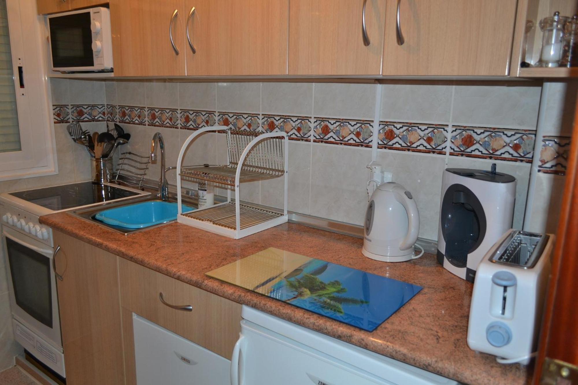 Spacious 1 Bedroom Apartment, Beach Front, Torrox Costa Exterior photo
