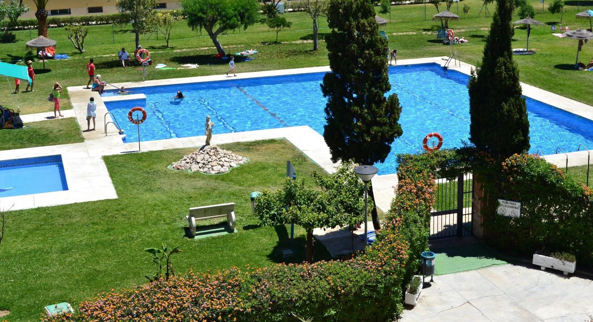Spacious 1 Bedroom Apartment, Beach Front, Torrox Costa Exterior photo
