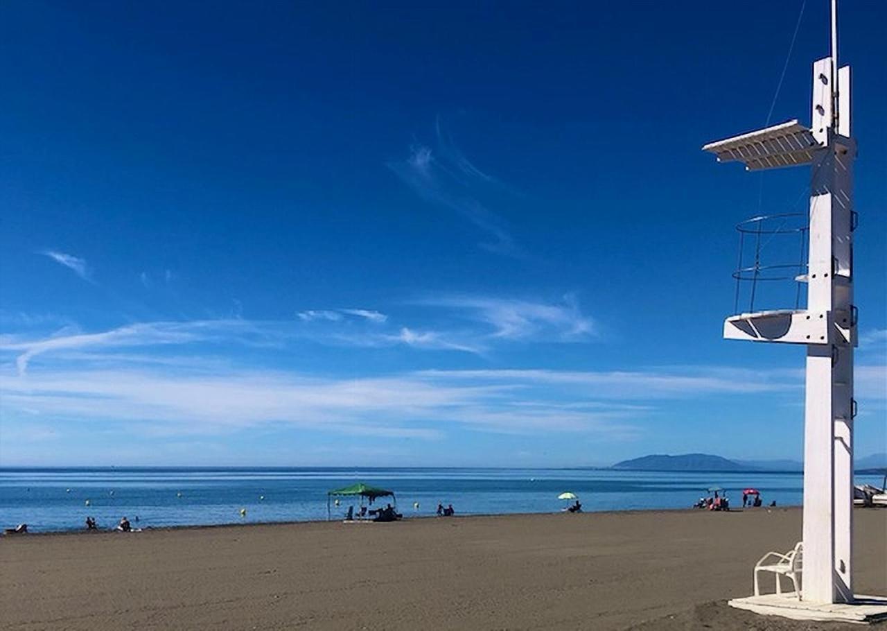 Spacious 1 Bedroom Apartment, Beach Front, Torrox Costa Exterior photo